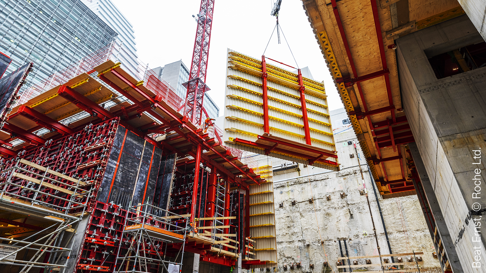 The pRED research centre was one of the first projects in which we combined our MAXIMO with our ACS climbing formwork.